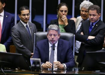 arthur-lira-retira-de-pauta-votacao-do-pl-das-fake-news