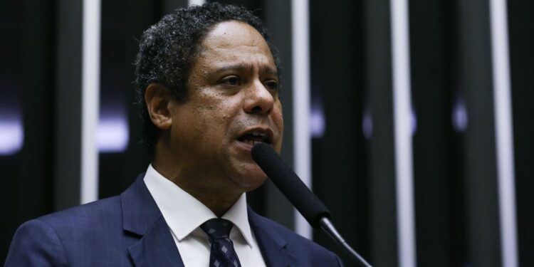 negociacoes-para-votacao-do-pl-das-fake-news-ainda-estao-em-curso