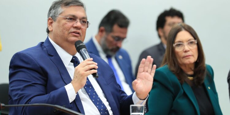 dino:-governo-colocou-fim-a-espetacularizacao-no-combate-a-corrupcao