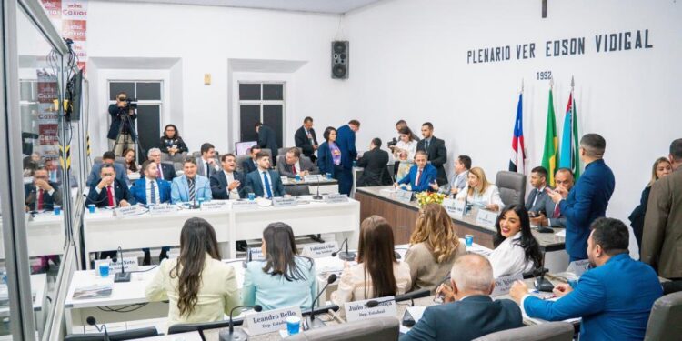 ALEMA aprova reajuste de 11% para servidores efetivos da Casa