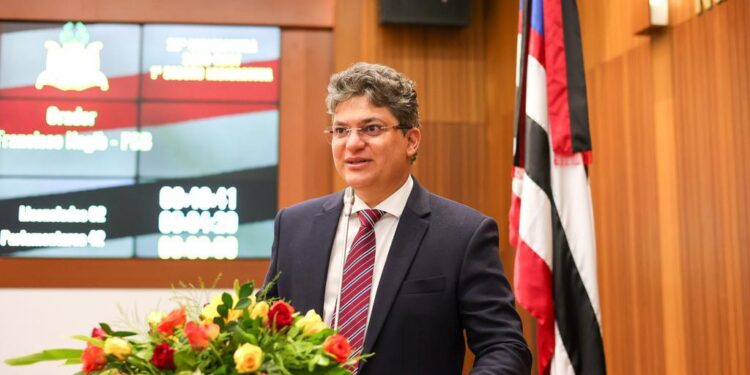 Deputado Francisco Nagib destaca potencial da indústria maranhense em dados que celebram o setor