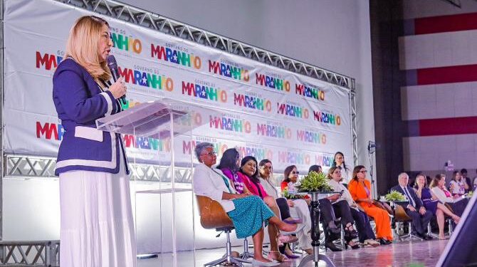 A Presidente Iracema Vale destaca o potencial e protagonismo feminino no Fórum de Políticas Públicas para Mulheres