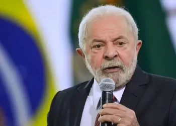 Lula x Congresso: presidente resiste em mudar articulação política