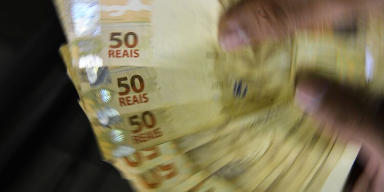 caixa-paga-bolsa-familia-com-novo-adicional-de-r$-50-a-nis-de-final-5