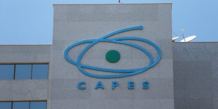 capes-vai-pagar-auxilio-avaliacao-educacional-por-servico-a-distancia