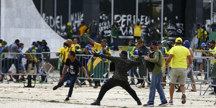 stf-inicia-julgamento-de-mais-45-envolvidos-nos-atos-golpistas