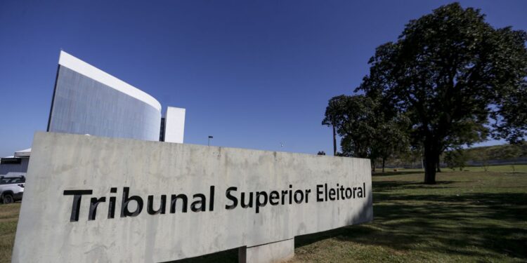 tse-retoma-julgamento-que-pode-levar-a-inelegibilidade-de-bolsonaro
