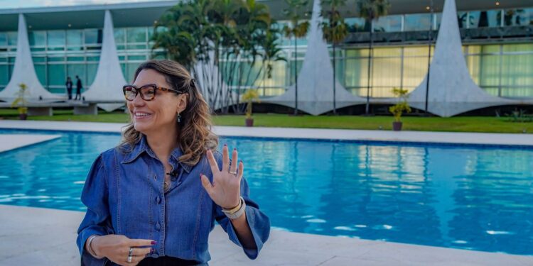 palacio-da-alvorada,-1o-predio-publico-da-capital,-completa-65-anos