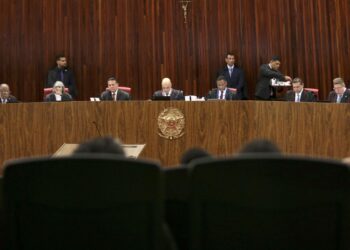 tse-abre-quarto-dia-de-julgamento-de-bolsonaro