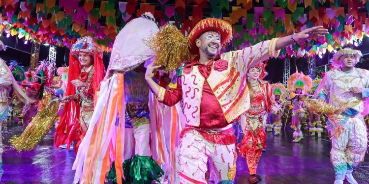 Arraial da ALEMA promove alegria e tradição junina no Maranhão