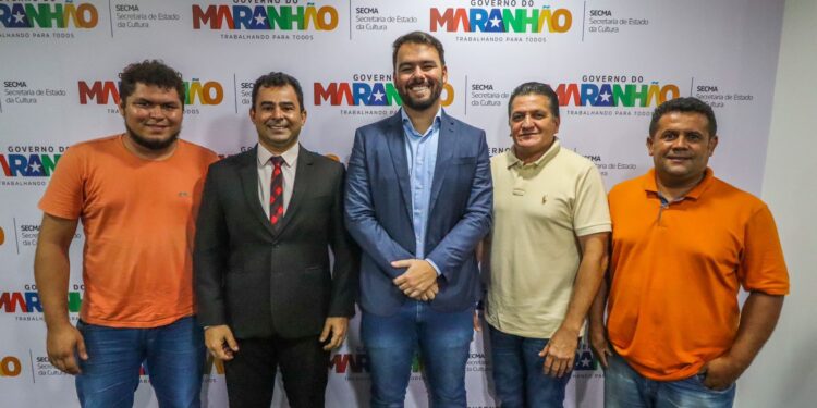 Secretário de cultura e juventude de Lago da pedra, Waldir filho, cumpre agenda na secretaria estadual de cultura