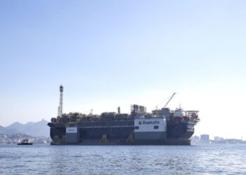 producao-de-petroleo-e-gas-no-pre-sal-cresce-5,9%-de-abril-para-maio