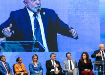 lula-descarta-mudancas-e-diz-que-ministra-nisia-fica-na-saude