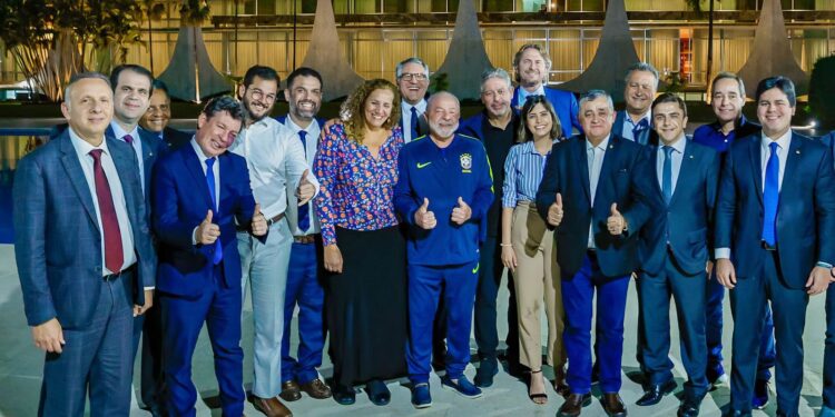 lula-se-reune-com-lira-e-lideres-partidarios-no-palacio-da-alvorada