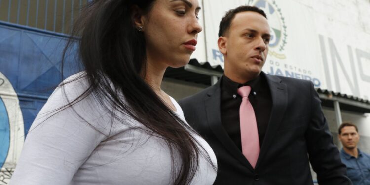 caso-henry:-prisao-de-monique-e-mantida-em-audiencia-de-custodia