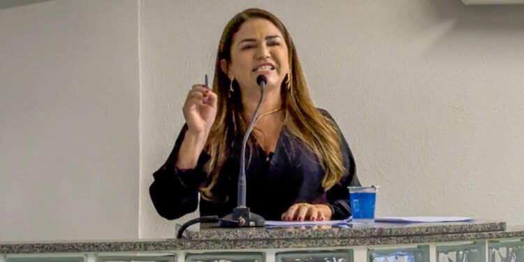 Vereadora Iza Batista Rompe com Grupo do Prefeito Rigo Teles em Barra do Corda