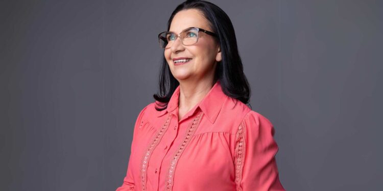 Prefeita Luiza Coutinho: Resultados Positivos em Pesquisas Refletem Gestão Competente e Apoio Popular