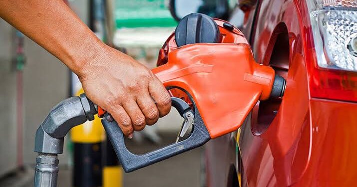 Petrobras eleva preços da gasolina e gás de cozinha: impacto direto no bolso do brasileiro