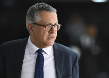 Padilha Afirma que Suspensão das Emendas Pix Não Afetará Projetos Prioritários: Uma Manobra Política?